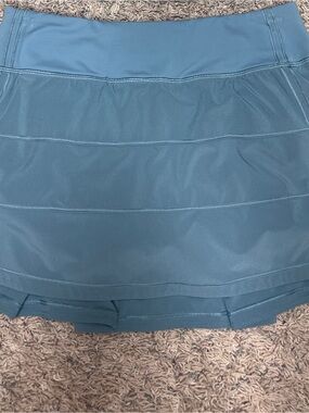 Lululemon eucalyptus Pace Rival tennis skirt sz. 4
